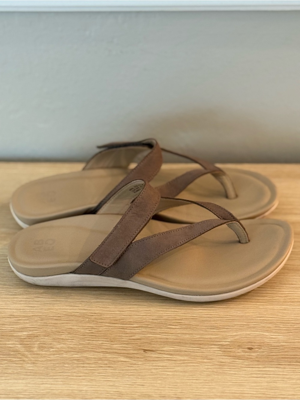 ABEO Oasis Thong Sandals Women’s Size 10